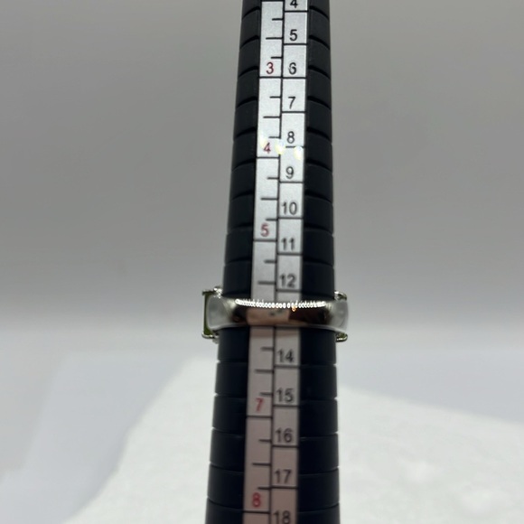 Ring Green Peridot Anniversary Band Signed HT 925 size 6 Cocktail Ring - Picture 11 of 11